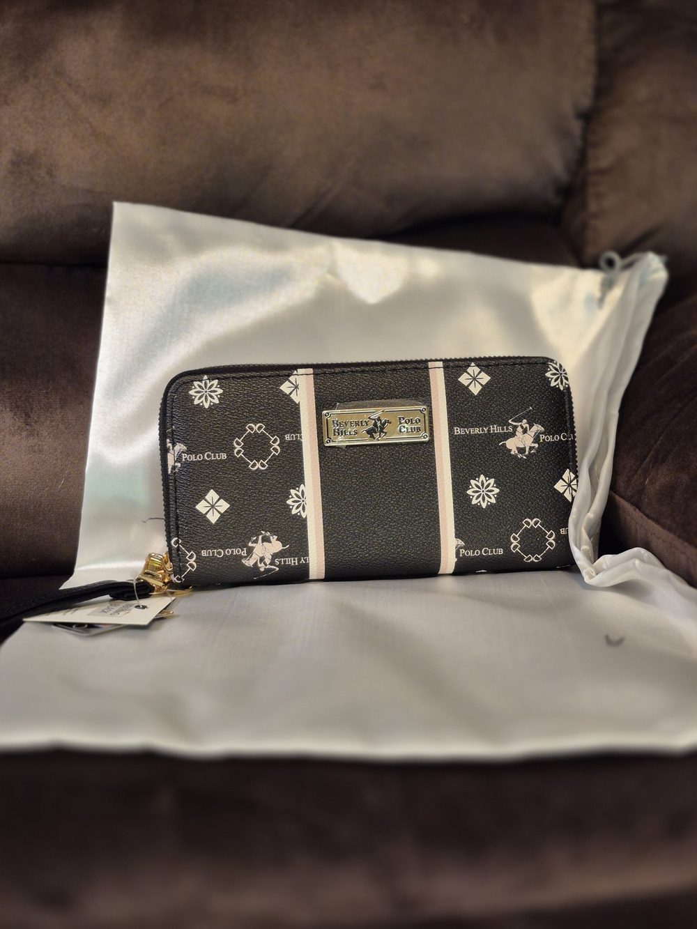 Beverly Hills Polo Club Black Zip-Around Wallet with Pale Tan Accents